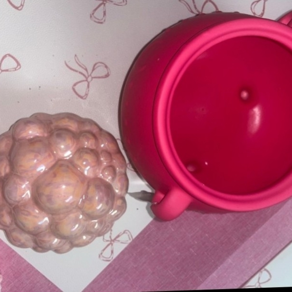 Pink Cauldron with Swirled Top - Picture 2 of 3